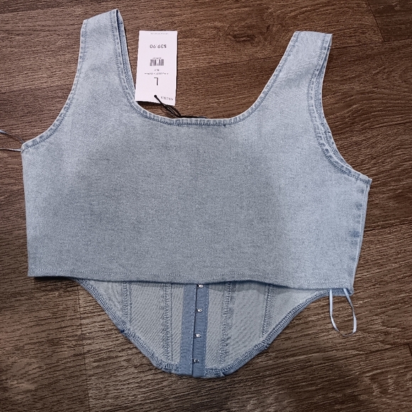AKIRA Light Blue Denim Crop Top - Picture 2 of 3